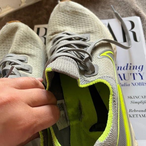 Nike REACT Gray & Lime Green FlyKnit Sneakers - Men’s Size 10 - Picture 14 of 14